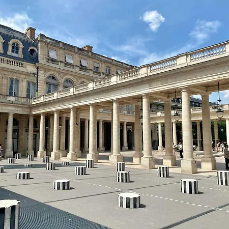 Bright & Cosy Palais Royal Paris