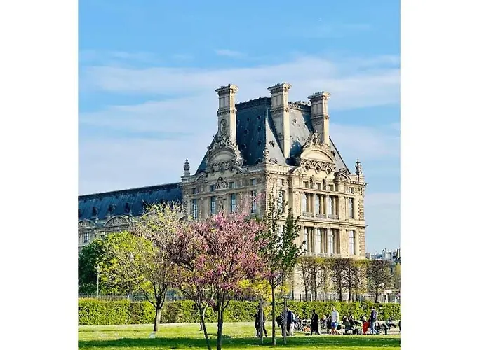 Bright & Cosy Palais Royal